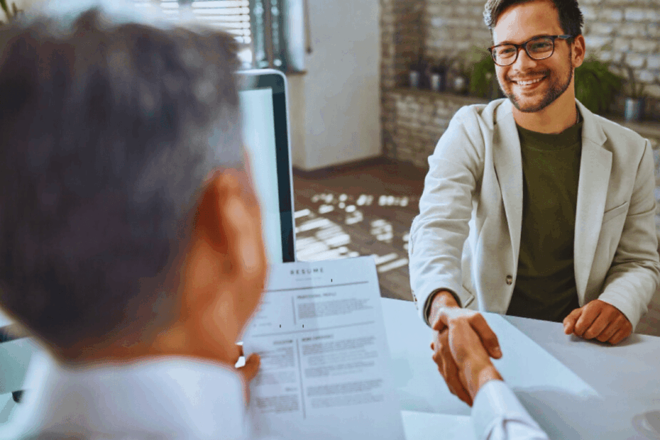 como se vestir para entrevista de emprego