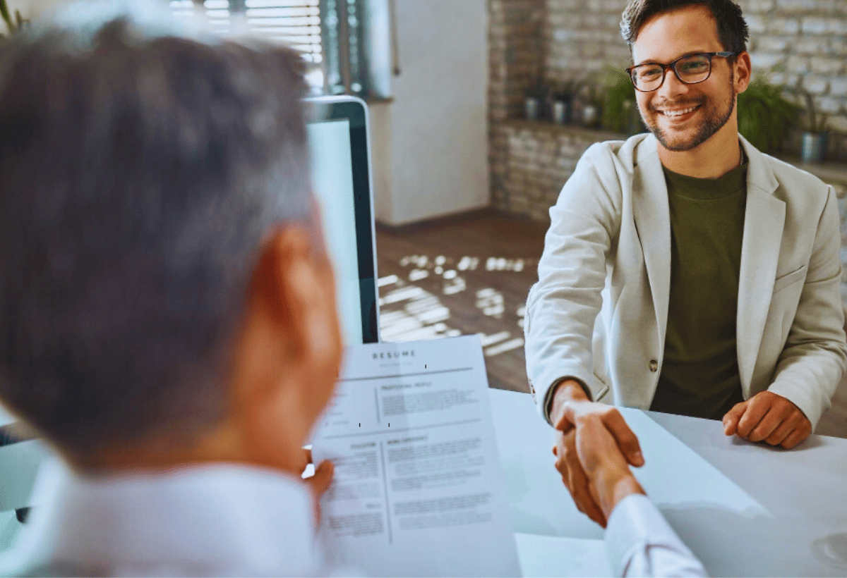 Como se Vestir para Entrevista de Emprego: Guia Completo para Causar uma Ótima Primeira Impressão