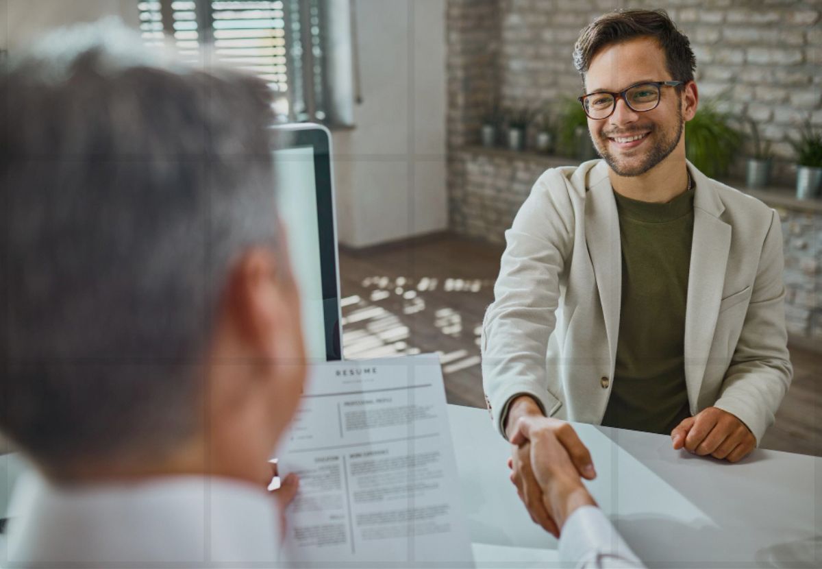Como se Vestir para Entrevista de Emprego: Guia Definitivo para Causar a Melhor Impressão